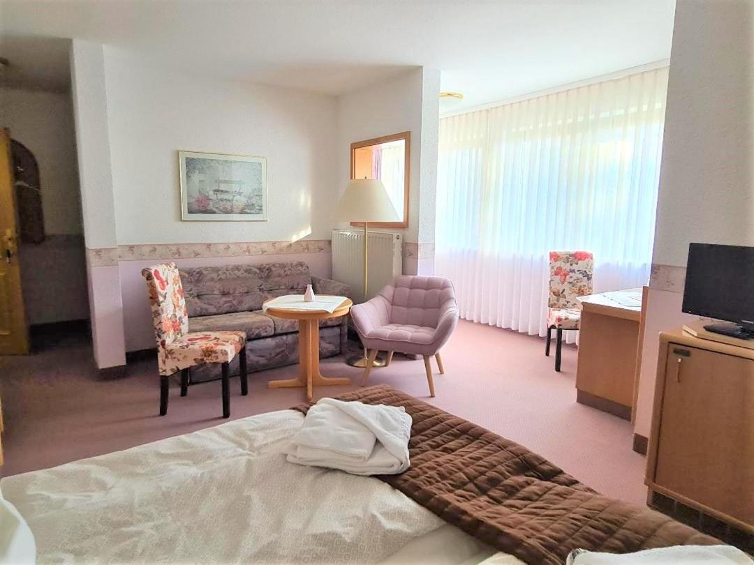 Familien-Hotel Am Traenkbachtal フラウエンヴァルト エクステリア 写真